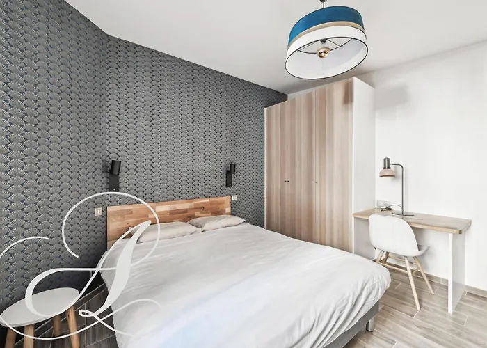 Oasis, Superbe 3 A 15eme